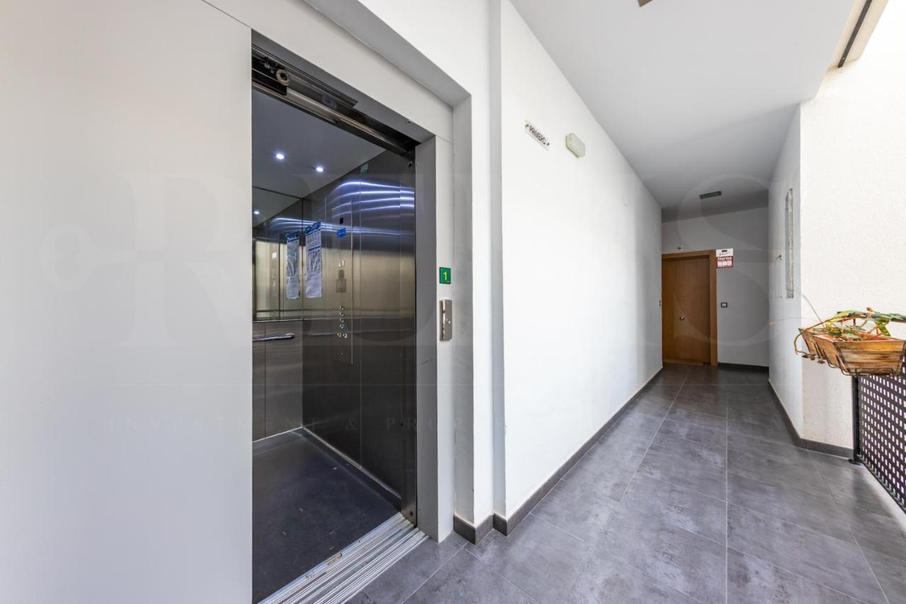Lägenhet Cozy Flat With Common Pool & Parking - Center By Rems Málaga