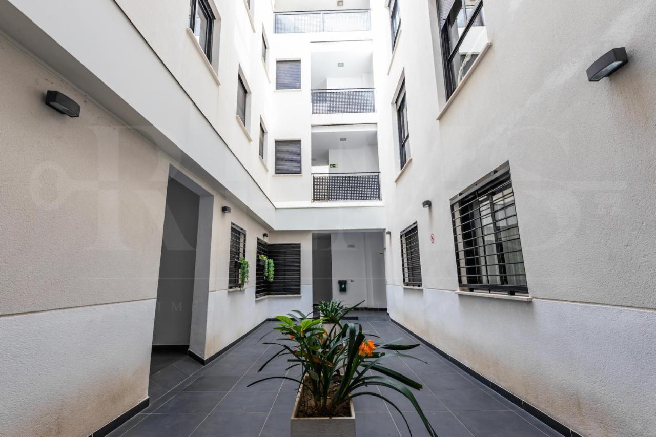 Lägenhet Cozy Flat With Common Pool & Parking - Center By Rems Málaga